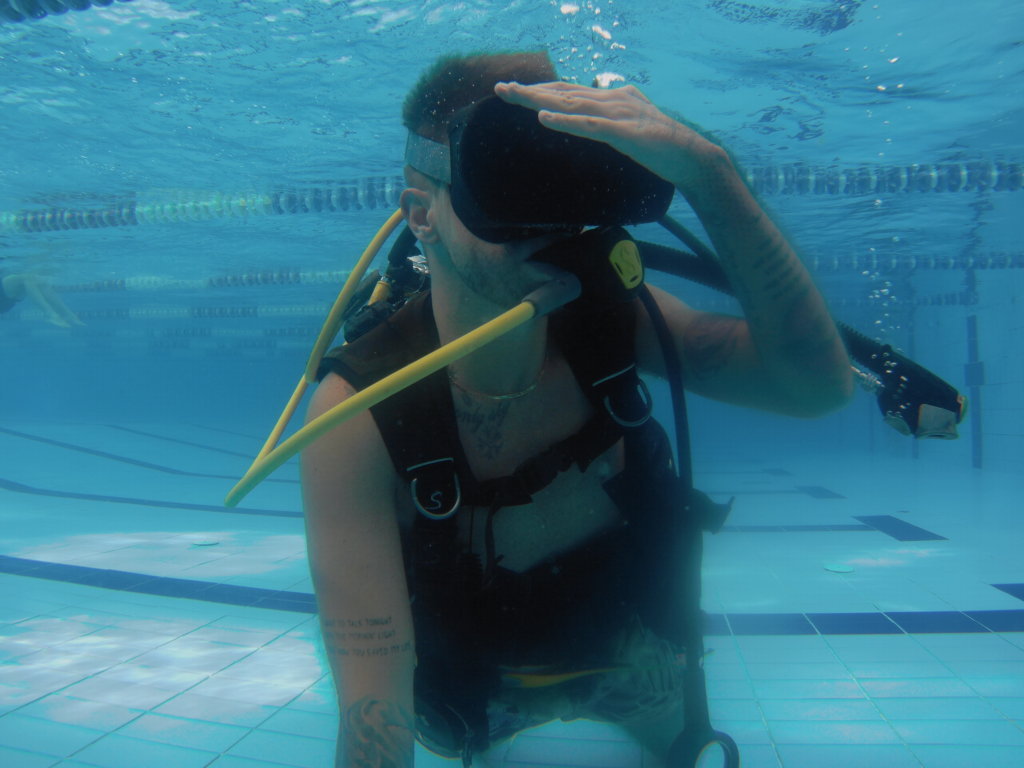 Sub adulto prova l'immersione VR